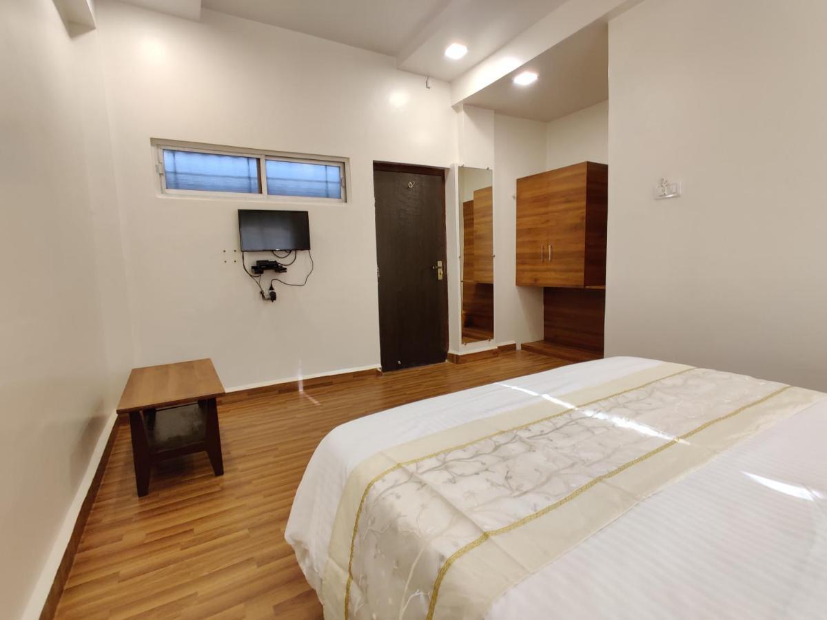 Hotel Surya Grande Kudal  Eksteriør bilde